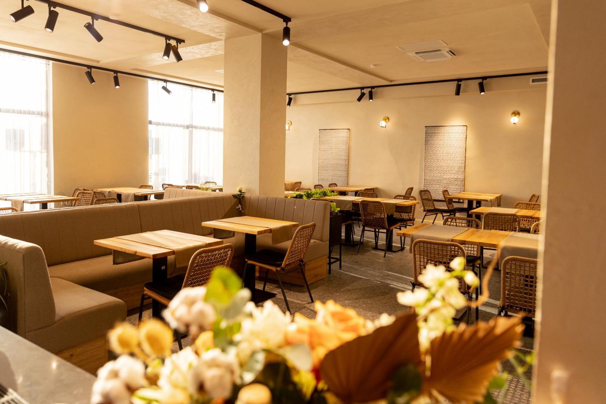 Complex Acom Hotel ไบเลเฟลิกซ์ ภายนอก รูปภาพ