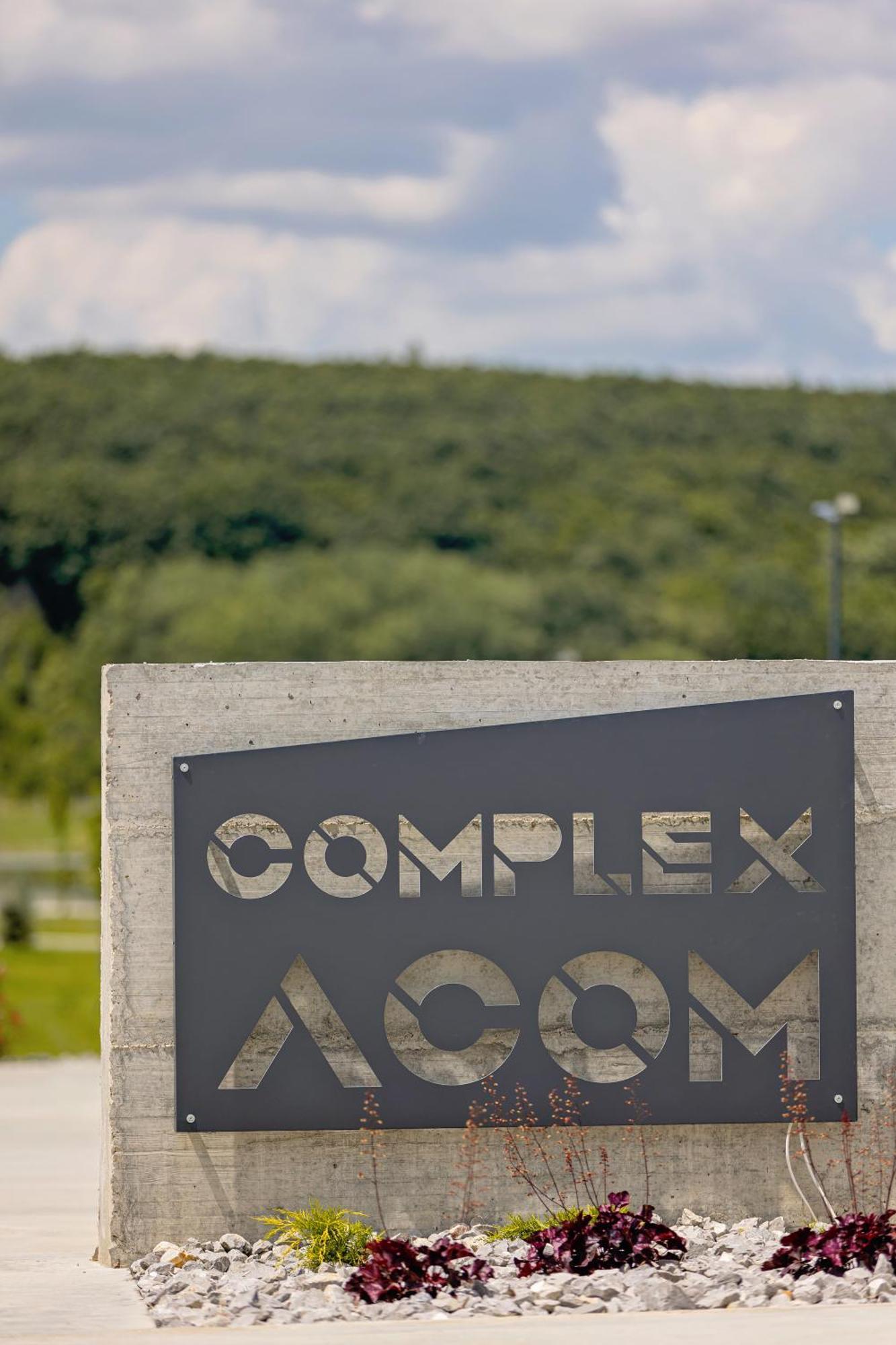 Complex Acom Hotel ไบเลเฟลิกซ์ ภายนอก รูปภาพ